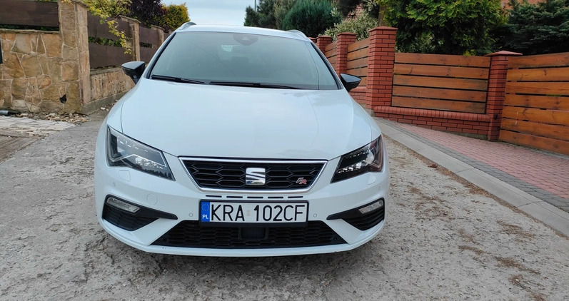 Seat Leon cena 62000 przebieg: 180000, rok produkcji 2017 z Chocz małe 106